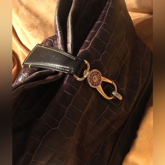 Dooney Bourke Croc Embossed Leather Hobo Shoulder Handbag Clip Lock w/Key Fab - Picture 4 of 16